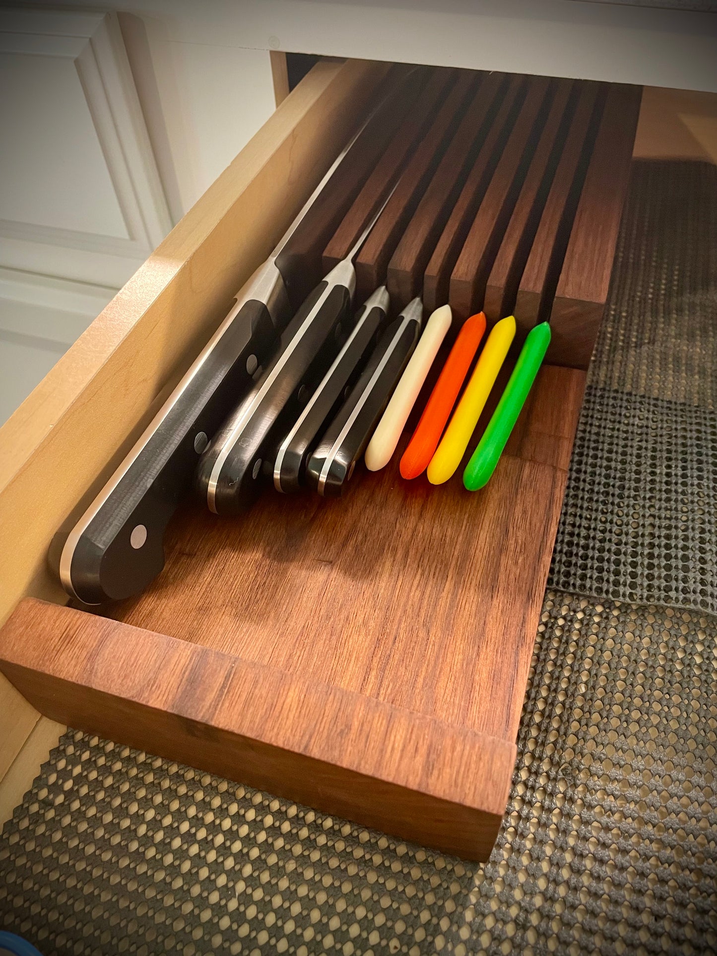 Knife Organizer